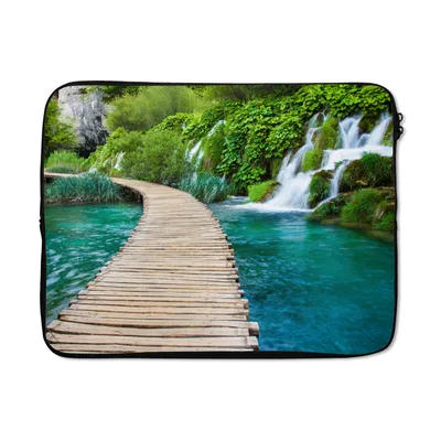 Produktbild von MuchoWow® Laptop Hülle 15 Zoll Brücke - Wasser - Pflanzen - Wasserfall - Grün Laptoptasche - Laptoptasche - Sleeve - Rundum-Schutz
