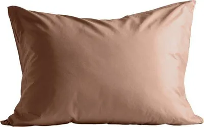 Produktbild von Unyqoos® Zelesta Deluxe Kissenbezüge 2er-Set – 100% Satinbaumwolle, Erdfarbton (Aarderood), 60 x 70 cm, innenliegender Reißverschluss