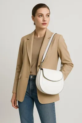 Produktbild von Schultertasche Bianco Luxe aus Leder in m weiß von collezione alessandro