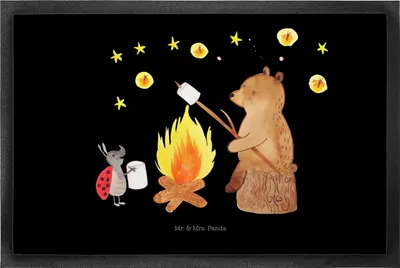 Produktbild von Mr. & Mrs. Panda fußmatte Bär & Marienkäfer Lagerfeuer 50 x 75 cm - Schwarz - Geschenk, Schuhabstreifer, Teddy, Schmutzfangmatte, Bodenvorleger, Fußabtreter