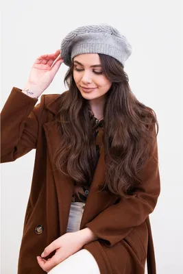 Produktbild von Angenehm weiche Baskenmütze Flossy tones mit Angora und dekorativer Verarbeitung