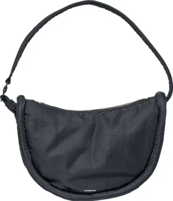 Produktbild von Sandqvist Curve Half Moon Bag S - Umhängetasche 26 cm (black)