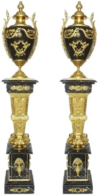 Immagine prodotto di Casa Padrino Vasi decorativi barocchi in porcellana con colonne in marmo nero/oro 30 x 30 x h. 180 cm - Nobile e magnifico