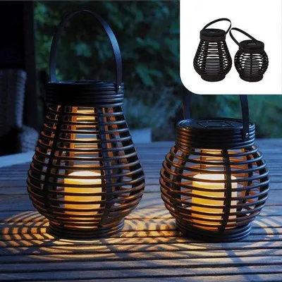 Image de Lampe solaire de table de jardin avec capteur et rotin