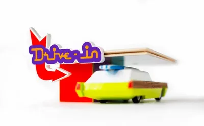 Immagine prodotto di Candylab Macchinina Candycar World Drive In colorata in plastica
