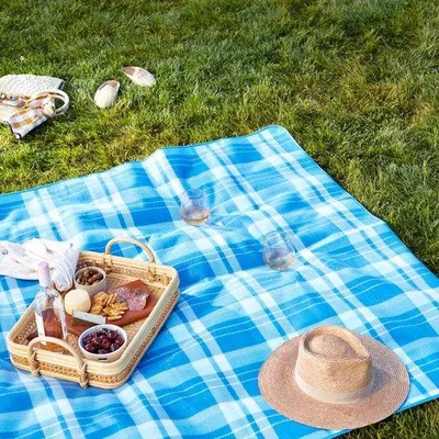 Produktbild von Famanu Picknickdecke mit wasserdichter Unterseite - Blau