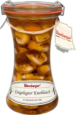Produktbild von Eingelegter Knoblauch in Olivenöl mit Chili – Mild, pikant & verzehrfertig