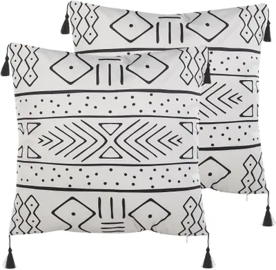Produktbild von BELIANI Dekokissen 2er Set Weiß / Schwarz 45 x 45 cm Samtstoff mit Fransen Reißverschluss Zierkissen für Küche Esszimmer Wohnzimmer Salon Flur Modern