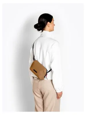 Produktbild von Reflektierendes Cross Body Bag Damen & Herren - Ando Large Phantom | 2,5 L | wasserbeständig | Wertsachen immer nah am Körper - ideal zum Reisen