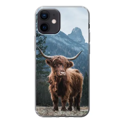 Produktbild von MuchoWow® Handyhülle Schutzhülle Hülle für iPhone 12 Schottische Highlander - Tiere - Landschaft Silikon Softcase Handy Hülle - Schutzhülle