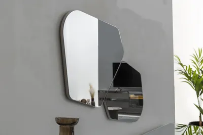 Obrázek produktu pro Elegantní nástěnné zrcadlo pro stylové a moderní interiéry