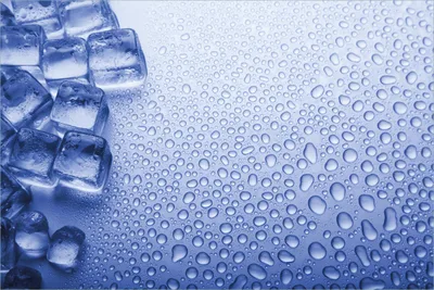 Produktbild von Wallario selbstklebendes Poster - Wassertropfen auf Glas, Größe: 61 x 91,50 cm
