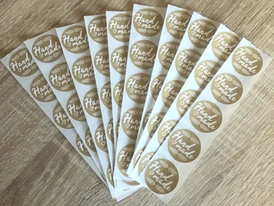 Produktbild von 48 Stück hochwertige Etiketten Aufkleber "Hand Made" rund mit hoher Klebekraft 4cm matt
