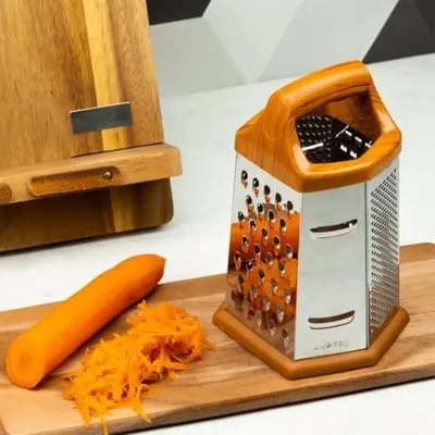 Produktbild von Kinghoff Küchenreibe aus Edelstahl zum Reiben von Gemüse, Obst und Käse