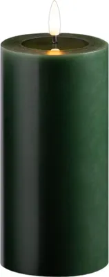 Produktbild von Große LED Stumpenkerze mit Timer grün 7,5cm ø 15cm Höhe - 2 AA Batterien nötig LED Echtwachskerze mit Flackereffekt flammenlose Stumpenkerze - LED Kerze groß Weihnachtsbeleuchtung