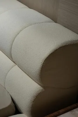 Produktbild von Bett Stylisch Doppelbett Weiß Bettgestell Polsterbett Schlafzimmer 200x200