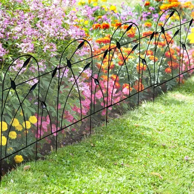 Produktbild von Metallene dekorative Gartenabgrenzungspaneele - 82 cm hoch x 50 cm breit - Set von 10 Paneelen (Gesamtlänge 49 m) - Kein Graben Zaun - Rostfrei - Schmiedeeiserne Landschaftsbildschirme - Blumenbeet - Bäume - Tierbarriere.