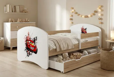 Obrázek produktu pro Dětská postýlka Happy Babies s bočními zábranami pro chlapce, 140 x 70 cm, postýlka do dětského pokoje se zásuvkou, matrace, jednolůžko pro děti, motiv Craft, auto | auta | Cars