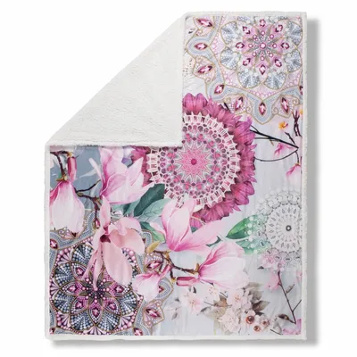 Produktbild von Hip Wohndecke mit Blumen und Mandalas - 130x160 cm - 100% Polyvelvet/ Sherpa