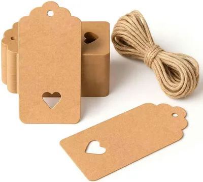 Immagine prodotto di Etichette regalo - 50 pezzi - Cartoncini marroni con cordino - 6 x 5 cm - Ideali per regali di matrimonio, compleanni, Natale [albero di Natale]