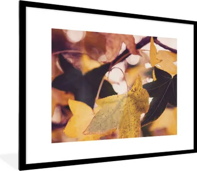 Produktbild von MuchoWow® Gerahmtes Poster Blätter - Ahorn - Herbst - Jahreszeiten 80x60 cm - Poster mit Schwarzem Bilderrahmen Wandposter Rahmen Foto Bilder - Schlafzimmer-Dekorationen - Fotoposter