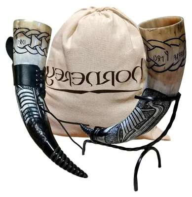 Produktbild von Trinkhorn Set mit Ständer und Gürtelhalter, 500 ml, Wikinger Trinkhorn Set