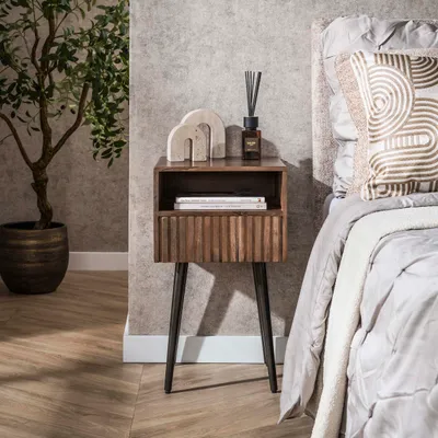 Produktbild von Hoyz Collection – Carve Nachttisch mit 1 Schublade – Massives Akazienholz, Braun