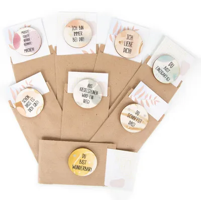 Produktbild von Logbuch-Verlag 8 Mini-Geschenke Holztaler mit Sprüchen Liebe Freundschaft Motivationsgeschenke für Freunde, Familie & Partner