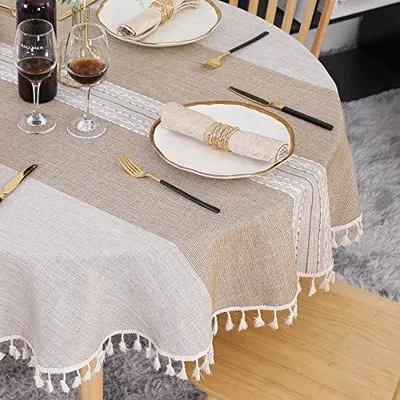 Produktbild von Leinen Tischdecke Rund 140 cm Abwaschbar Baumwolle Tischtuch Knitterfrei Staubdicht mit Quasten Streifenstickerei für Küche, Esszimmer, Esstisch, Couchtisch, Gartentisch, Khaki