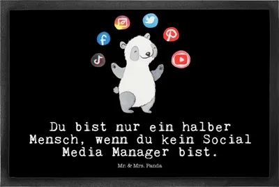 Produktbild von Mr. & Mrs. Panda Abtreter Social Media Manager Herz 50 x 75 cm - Schwarz - Geschenk, Gummimatte, Bodenvorleger, Fußabtreter, Schmutzmatte, fußmatte, Vorleger