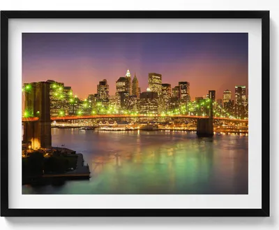 Produktbild von Brooklyn Bridge bei Nacht– Wandbild mit Rahmen – Gerahmtes Bild  – Wanddekoration – 80x60 cm –  Schwarz Rahmen