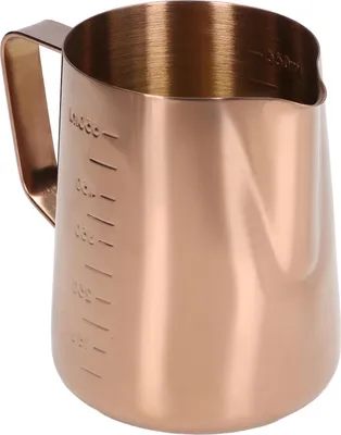 Productafbeelding van 550 ml melkopschuimkan met maatstreep, melkopschuimkan van roestvrij staal in rosékleur, stoomkan voor koffie