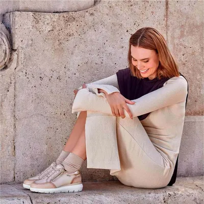 Productafbeelding van Pikolinos sneakers, model 10070-751989, kleur beige, maat 38