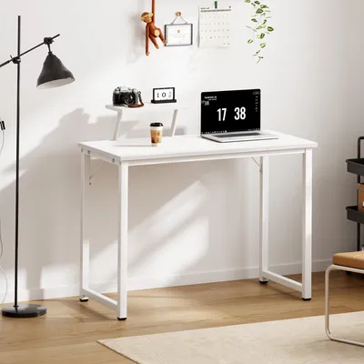 Image de Bureau d'ordinateur avec étagère de rangement en bois et en métal