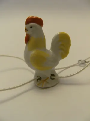 Produktbild von Porzellan Tropfenfänger Hahn, handbemalt für Kaffee- oder Teekannen, Figur Gockel