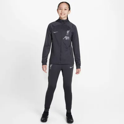 Produktbild von Dres Nike Liverpool FC Strike HD TRK, Trainingsanzug für Jugendliche, Modell FQ4122-061, Größe XL (158-170 cm)