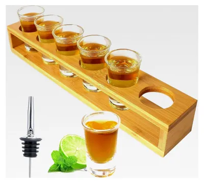 Produktbild von Schnapsglas-Set mit Tablett, 6 Stück à 30 ml