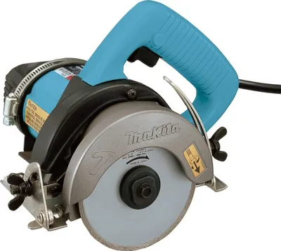 A close-up studio shot of a Makita Diamantschneider.