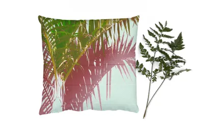 Produktbild von MuchoWow® Zierkissen Sofakissen Wohnzimmer Dekokissen 60x60 cm Pflanze - Sommer - Tropisch - Rosa - Sitzfläche - Foto Polster