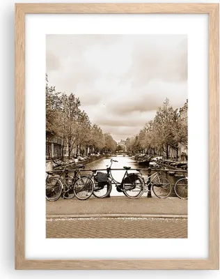 Produktbild von Gerahmtes Poster - Rahmen in heller Eiche - Kanal Fahrräder Amsterdam Zentrum - 30x40 cm - Wand Bild - Wanddeko - Wandbilder - Wandposter - Bilderrahmen - Bilder - Kunstdruck - P2NPA30x40-2971