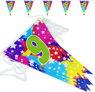 Produktbild von Goodymax® 9. Geburtstag Wimpelkette "Bubbles" 6,8 m lang