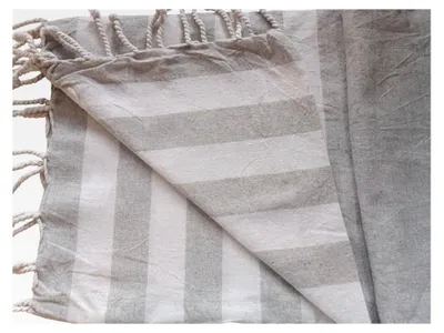 Produktbild von Strandtuch mit Fransen 90x180 cm grau
