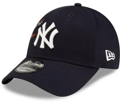 Immagine prodotto di Cappello New Era 9FORTY, modello MLB New York Yankees, colore blu navy, design iconico
