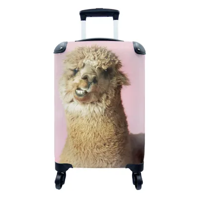 Produktbild von MuchoWow® Koffer Handgepäck Trolley Rollkoffer Kleine Reisekoffer mit 4 Rollen - Nahaufnahme - Alpaka - Rosa - Cabin Size < 55x40x23 cm & 55x40x20 cm - Fotokoffer - Kabinenkoffer - Boardgepäck - Reise-Box - Reisekoffer - Reisegepäck - Koffer mit Bild - Trolley für Kinder