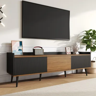Produktbild von TV-Board schwarz und Naturholz-Optik 160cm breit Lowboard mit 3 Türen modernes TV-Möbel Sideboard für das Wohnzimmer mit Massivholzbeinen Kippschutz