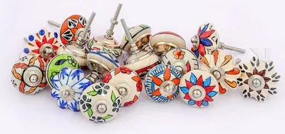 Obrázek produktu pro Model dveřní kliky s keramickým knoflíkem v retro designu a vintage stylu