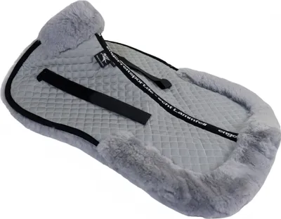 Produktbild von Engel Reitsport Lammfell Sattelkissen (Sakis2) Grau Silber M (16 - 17,5 Inch) 56cm