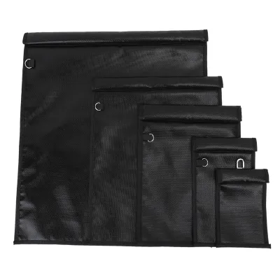 Image de set de 5 sacs Faraday - Résistant au feu, étanche, blocage du signal pour ordinateur portable, tablette, smartphone & clés de voiture