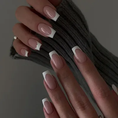 Productafbeelding van Kunstnagels om op te plakken, 24 stuks, French Tip, korte, squoval vorm, nude wit, inclusief nagellijm, 12 verschillende maten