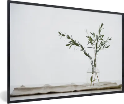 Obrázok produktu pre MuchoWow® Zarámovaný plagát Eukalyptové vetvičky v sklenenej váze 90x60 Nástenný plagátový rám Fotky